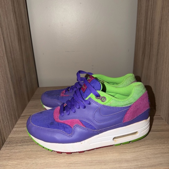 Women’s Nike Air Max 1 in Pure Purple - Picture 4 of 6